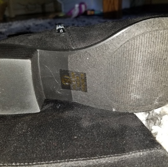 Boots - Picture 2 of 3